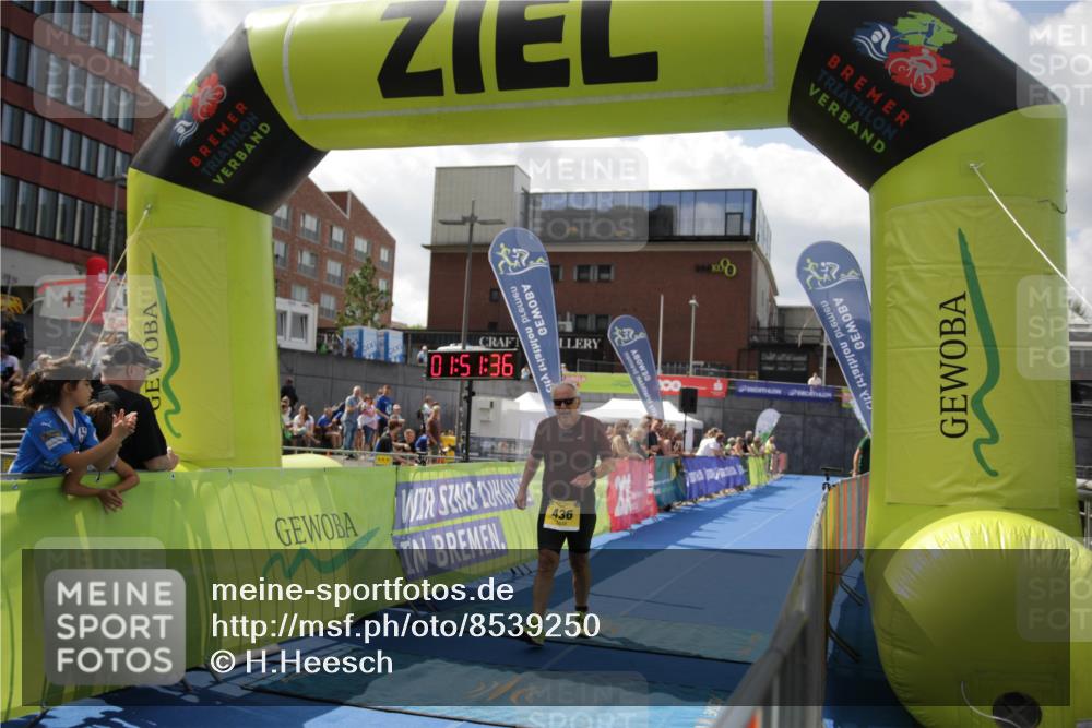 10.08.2025 - GEWOBA Citytriathlon Bremen H.Heesch http://msf.ph/oto/8539250 10.08.2025 11:55:12 Ziel  meine-sportfotos.de