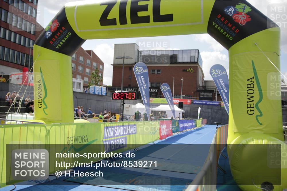 10.08.2025 - GEWOBA Citytriathlon Bremen H.Heesch http://msf.ph/oto/8539271 10.08.2025 12:30:40 Ziel  meine-sportfotos.de
