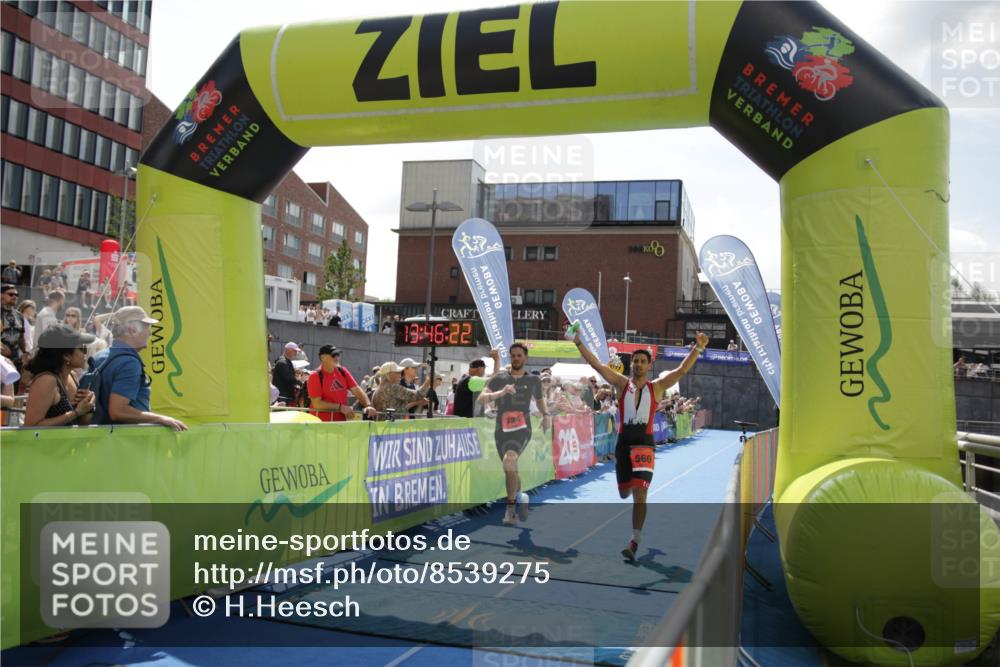 10.08.2025 - GEWOBA Citytriathlon Bremen H.Heesch http://msf.ph/oto/8539275 10.08.2025 13:46:21 Ziel 560, 734 meine-sportfotos.de