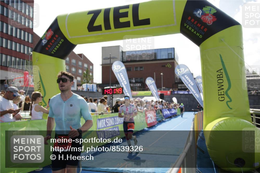 10.08.2025 - GEWOBA Citytriathlon Bremen H.Heesch http://msf.ph/oto/8539326 10.08.2025 14:01:48 Ziel 680, 846, 889, 951 meine-sportfotos.de