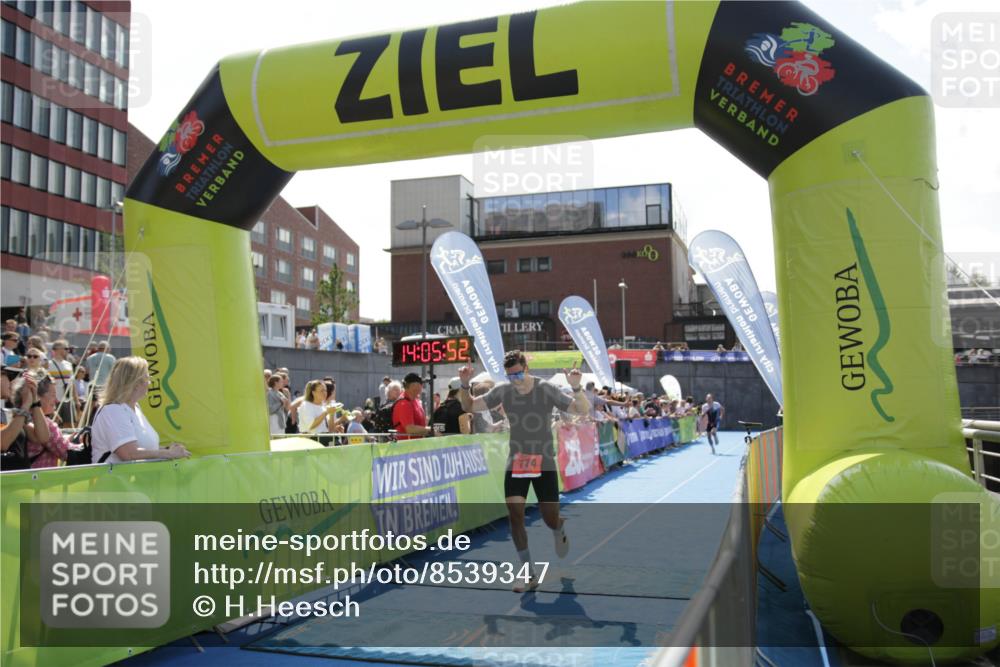10.08.2025 - GEWOBA Citytriathlon Bremen H.Heesch http://msf.ph/oto/8539347 10.08.2025 14:05:51 Ziel 668, 839, 973 meine-sportfotos.de