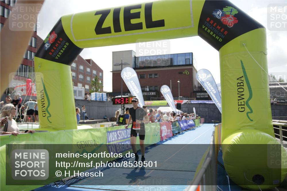 10.08.2025 - GEWOBA Citytriathlon Bremen H.Heesch http://msf.ph/oto/8539501 10.08.2025 14:31:13 Ziel 630, 862, 969, 1036 meine-sportfotos.de