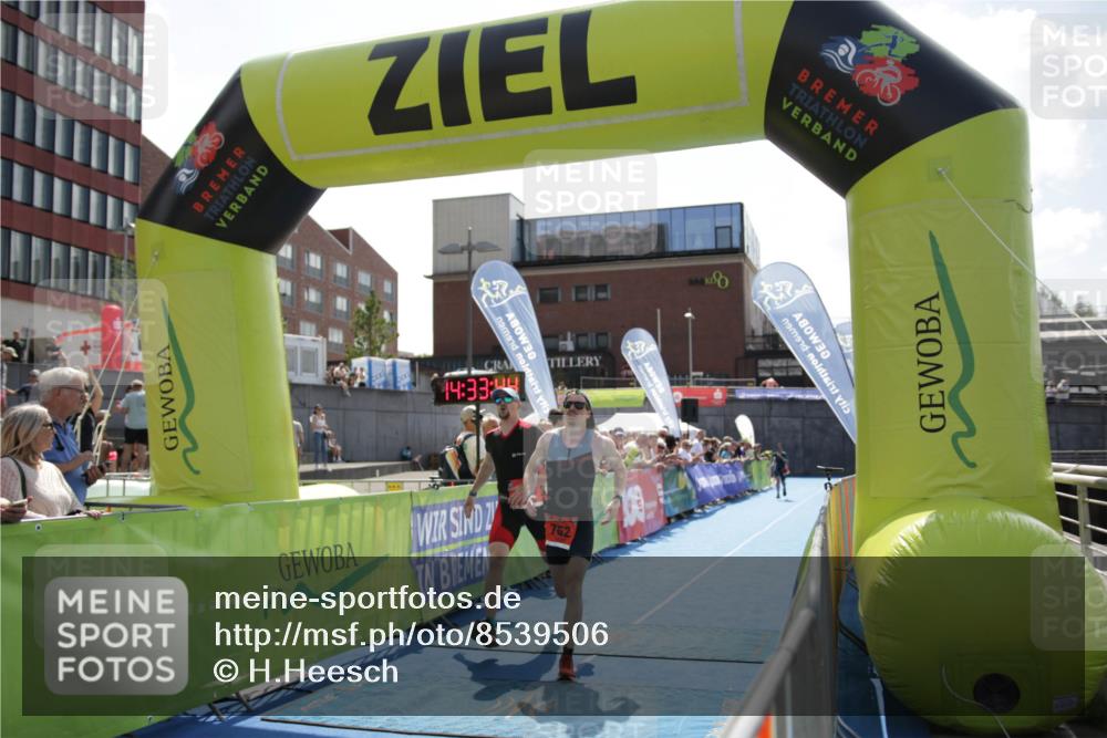 10.08.2025 - GEWOBA Citytriathlon Bremen H.Heesch http://msf.ph/oto/8539506 10.08.2025 14:33:43 Ziel 762 meine-sportfotos.de