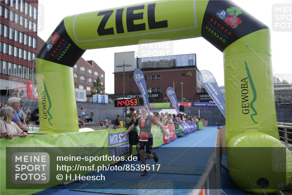 10.08.2025 - GEWOBA Citytriathlon Bremen H.Heesch http://msf.ph/oto/8539517 10.08.2025 14:40:52 Ziel 968 meine-sportfotos.de