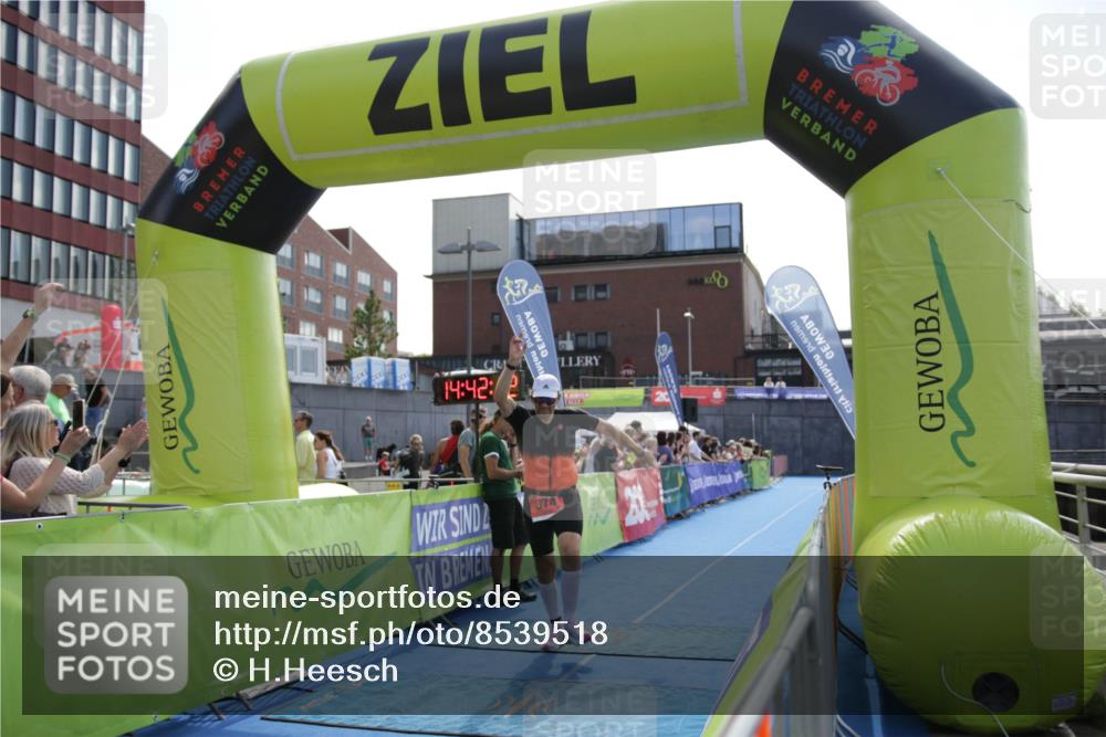 10.08.2025 - GEWOBA Citytriathlon Bremen H.Heesch http://msf.ph/oto/8539518 10.08.2025 14:42:11 Ziel 874 meine-sportfotos.de
