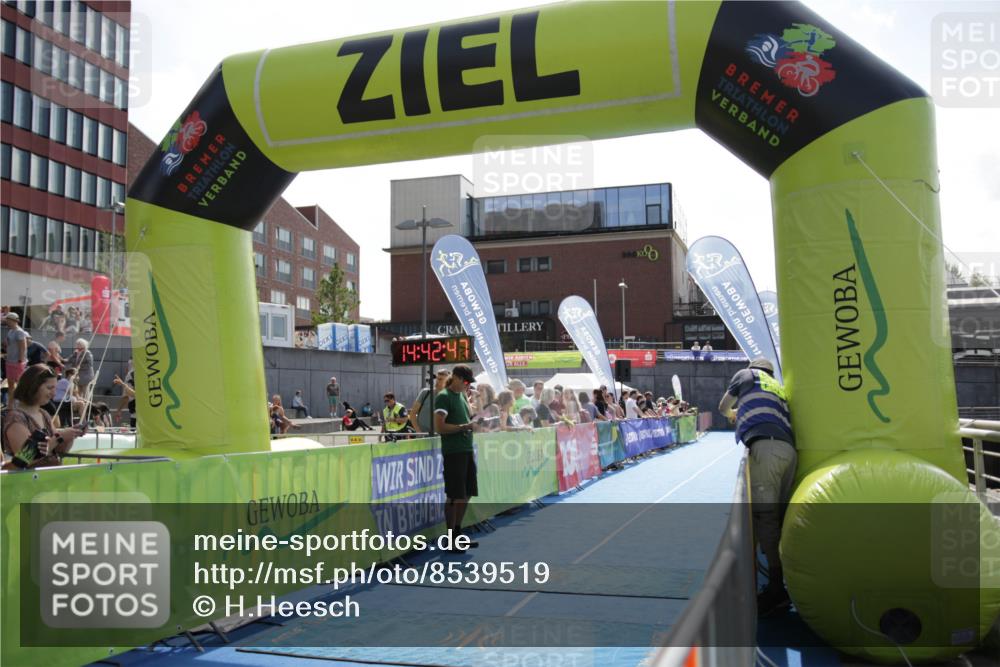 10.08.2025 - GEWOBA Citytriathlon Bremen H.Heesch http://msf.ph/oto/8539519 10.08.2025 14:42:46 Ziel 1032 meine-sportfotos.de