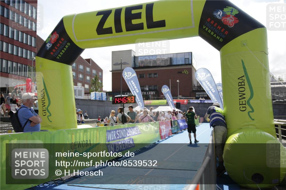 10.08.2025 - GEWOBA Citytriathlon Bremen H.Heesch http://msf.ph/oto/8539532 10.08.2025 14:46:41 Ziel  meine-sportfotos.de