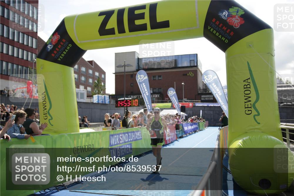 10.08.2025 - GEWOBA Citytriathlon Bremen H.Heesch http://msf.ph/oto/8539537 10.08.2025 14:53:09 Ziel 89, 980 meine-sportfotos.de