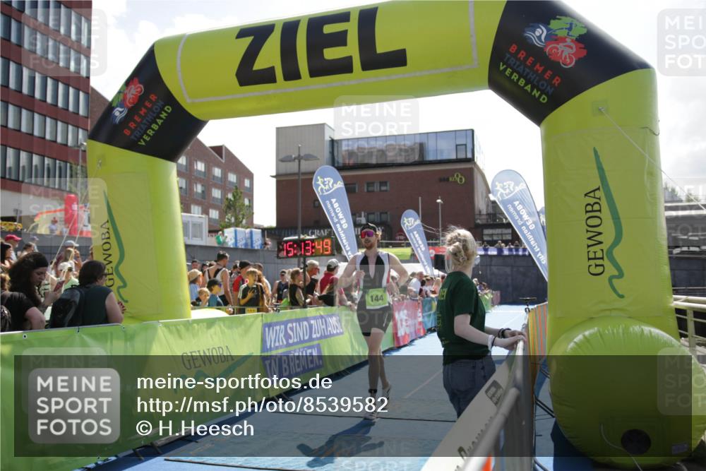 10.08.2025 - GEWOBA Citytriathlon Bremen H.Heesch http://msf.ph/oto/8539582 10.08.2025 15:13:48 Ziel 62, 116, 144, 146, 227, 255 meine-sportfotos.de