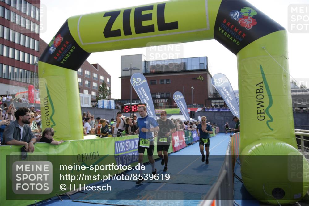 10.08.2025 - GEWOBA Citytriathlon Bremen H.Heesch http://msf.ph/oto/8539619 10.08.2025 15:18:29 Ziel 45, 101, 121, 129, 164, 201 meine-sportfotos.de