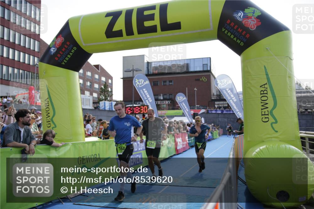 10.08.2025 - GEWOBA Citytriathlon Bremen H.Heesch http://msf.ph/oto/8539620 10.08.2025 15:18:29 Ziel 45, 101, 121, 129, 164, 201 meine-sportfotos.de