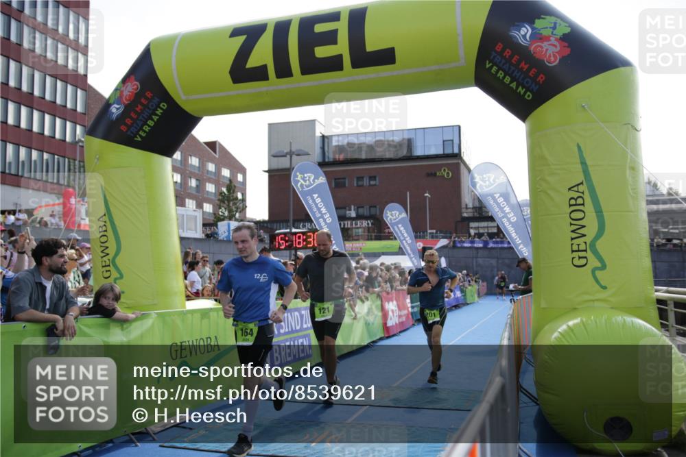 10.08.2025 - GEWOBA Citytriathlon Bremen H.Heesch http://msf.ph/oto/8539621 10.08.2025 15:18:29 Ziel 45, 101, 121, 129, 164, 201 meine-sportfotos.de