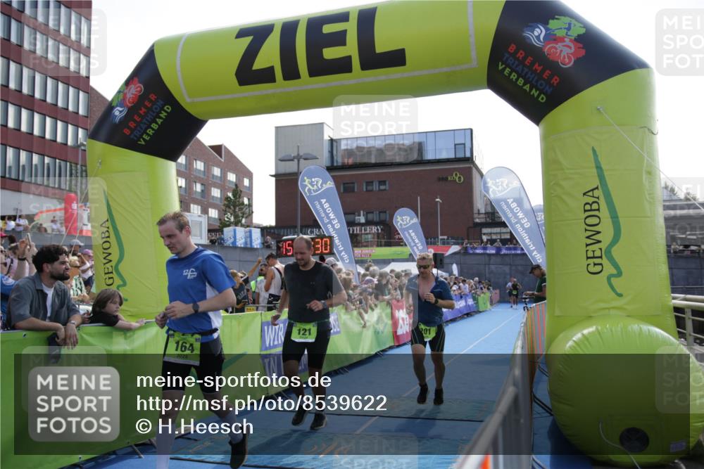 10.08.2025 - GEWOBA Citytriathlon Bremen H.Heesch http://msf.ph/oto/8539622 10.08.2025 15:18:29 Ziel 45, 101, 121, 129, 164, 201 meine-sportfotos.de