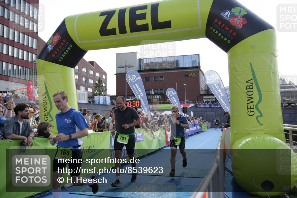 10.08.2025 - GEWOBA Citytriathlon Bremen H.Heesch http://msf.ph/oto/8539623 10.08.2025 15:18:29 Ziel 45, 101, 121, 129, 164, 201 meine-sportfotos.de