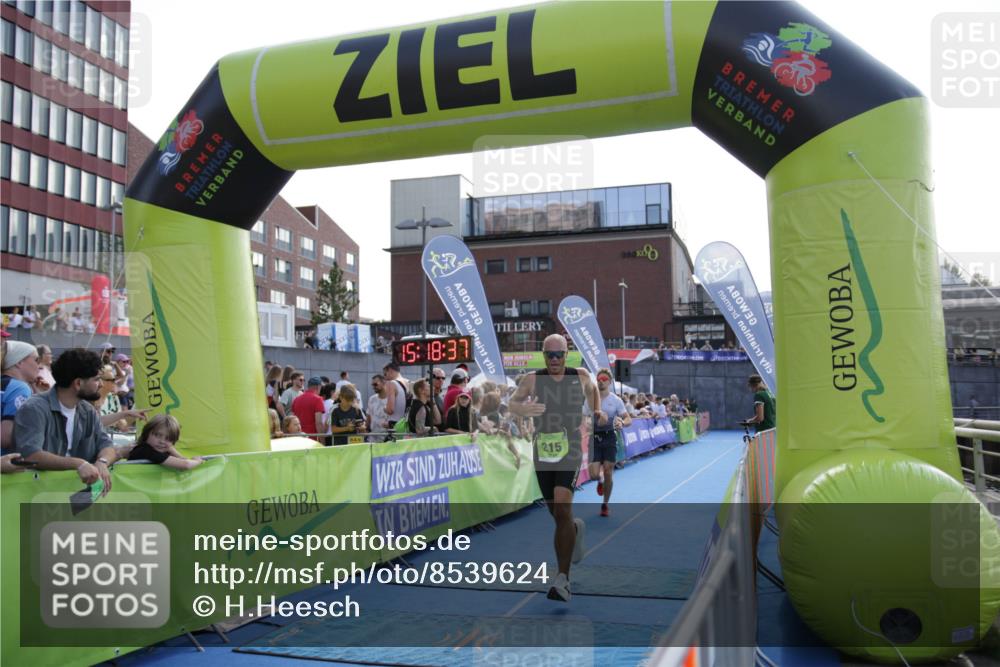 10.08.2025 - GEWOBA Citytriathlon Bremen H.Heesch http://msf.ph/oto/8539624 10.08.2025 15:18:37 Ziel 32, 121, 129, 164, 201, 215 meine-sportfotos.de