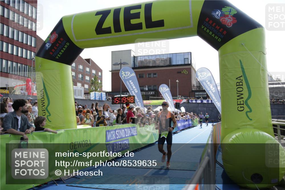 10.08.2025 - GEWOBA Citytriathlon Bremen H.Heesch http://msf.ph/oto/8539635 10.08.2025 15:19:47 Ziel 123, 174, 224, 431 meine-sportfotos.de