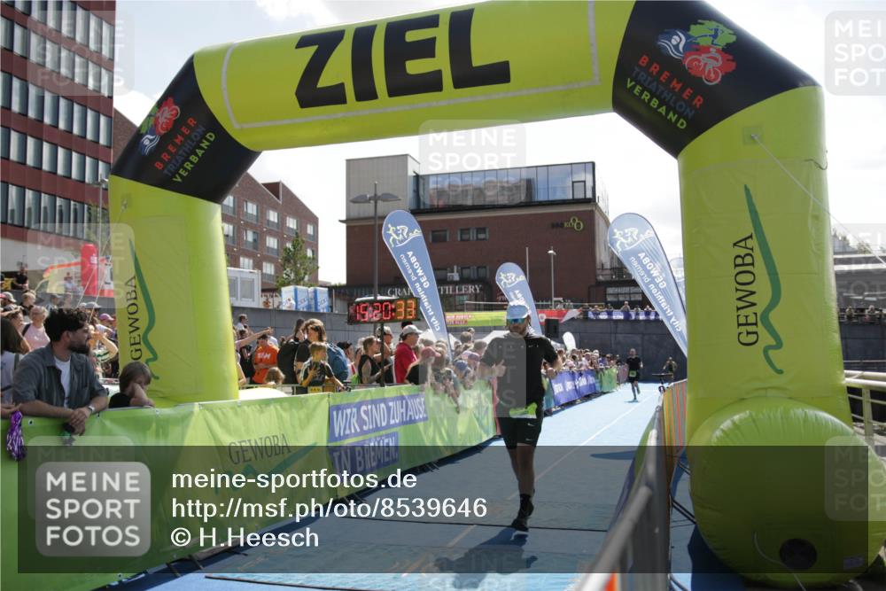 10.08.2025 - GEWOBA Citytriathlon Bremen H.Heesch http://msf.ph/oto/8539646 10.08.2025 15:20:32 Ziel 20, 47, 50, 76, 177 meine-sportfotos.de