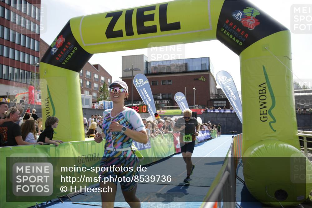 10.08.2025 - GEWOBA Citytriathlon Bremen H.Heesch http://msf.ph/oto/8539736 10.08.2025 15:29:08 Ziel 145, 222, 326, 349, 499 meine-sportfotos.de