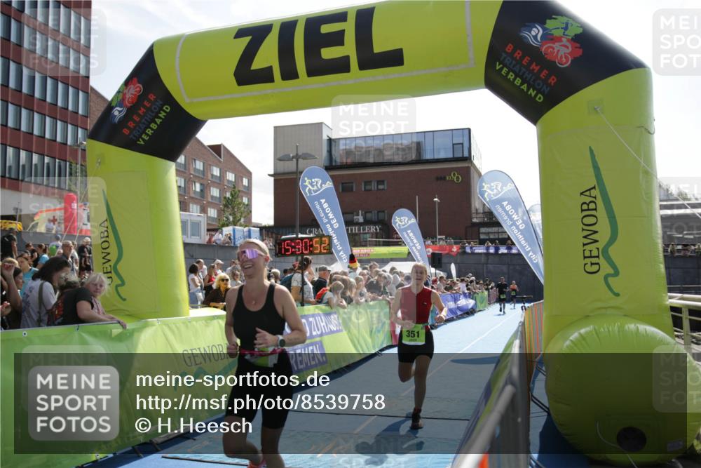 10.08.2025 - GEWOBA Citytriathlon Bremen H.Heesch http://msf.ph/oto/8539758 10.08.2025 15:30:50 Ziel 35, 110, 351, 365, 483 meine-sportfotos.de