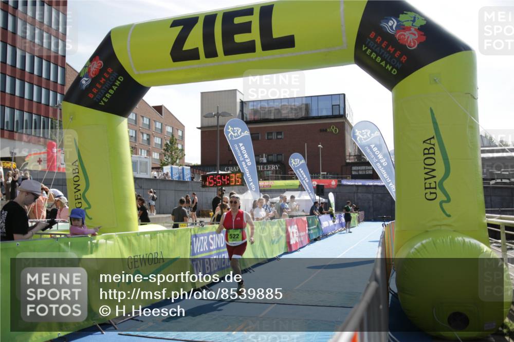 10.08.2025 - GEWOBA Citytriathlon Bremen H.Heesch http://msf.ph/oto/8539885 10.08.2025 15:54:34 Ziel 522 meine-sportfotos.de