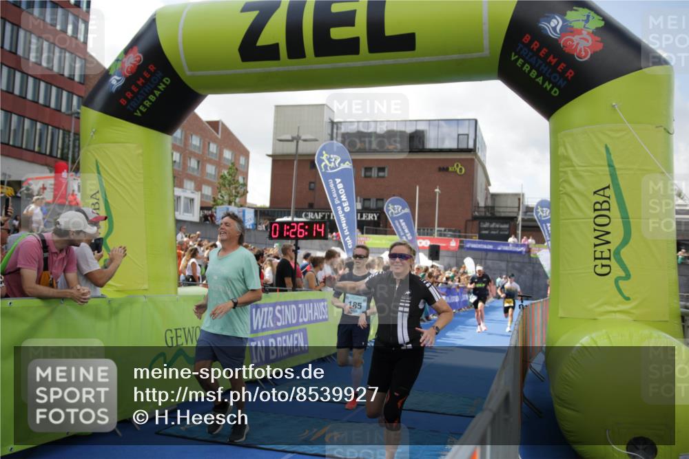 10.08.2025 - GEWOBA Citytriathlon Bremen H.Heesch http://msf.ph/oto/8539927 10.08.2025 11:29:51 Ziel 119, 185, 380, 405 meine-sportfotos.de