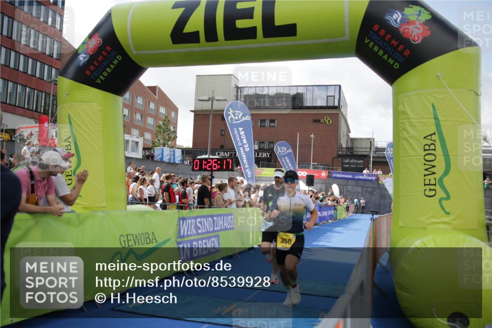 10.08.2025 - GEWOBA Citytriathlon Bremen H.Heesch http://msf.ph/oto/8539928 10.08.2025 11:29:53 Ziel 119, 185, 350, 380, 405 meine-sportfotos.de
