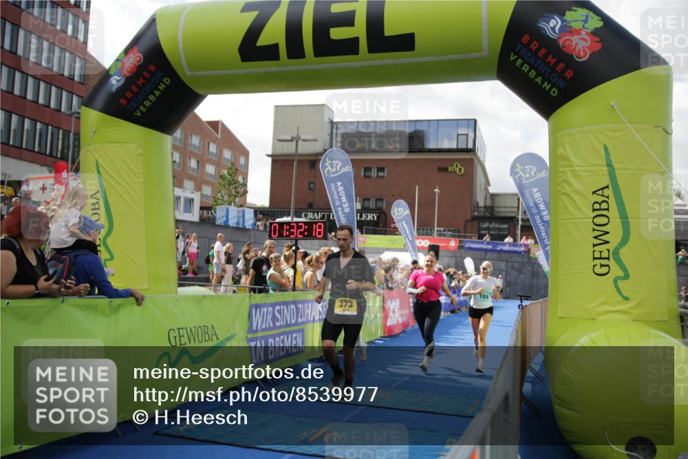 10.08.2025 - GEWOBA Citytriathlon Bremen H.Heesch http://msf.ph/oto/8539977 10.08.2025 11:35:54 Ziel 115, 125, 207, 247, 382 meine-sportfotos.de