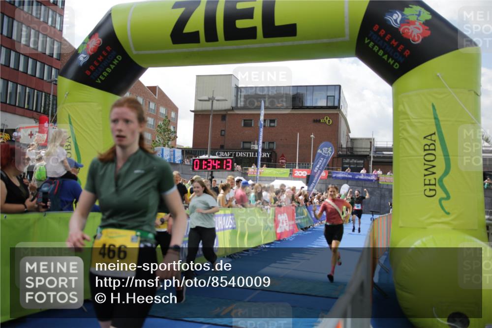 10.08.2025 - GEWOBA Citytriathlon Bremen H.Heesch http://msf.ph/oto/8540009 10.08.2025 11:37:50 Ziel 89, 237, 453, 466, 492 meine-sportfotos.de