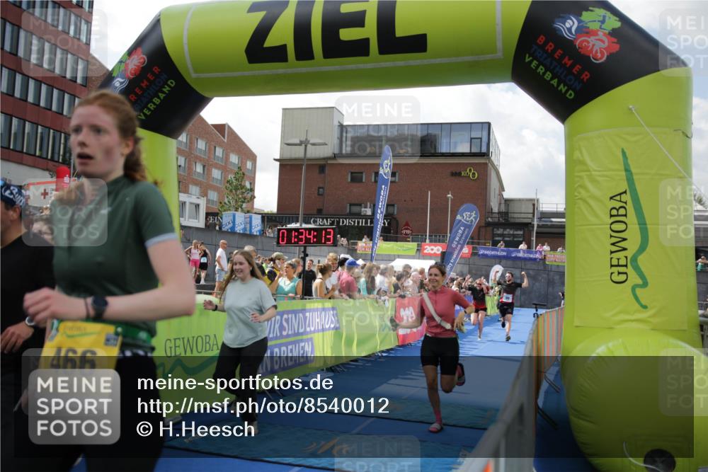 10.08.2025 - GEWOBA Citytriathlon Bremen H.Heesch http://msf.ph/oto/8540012 10.08.2025 11:37:50 Ziel 89, 237, 453, 466, 492 meine-sportfotos.de
