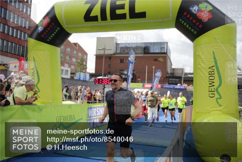 10.08.2025 - GEWOBA Citytriathlon Bremen H.Heesch http://msf.ph/oto/8540046 10.08.2025 11:41:38 Ziel 59, 444 meine-sportfotos.de