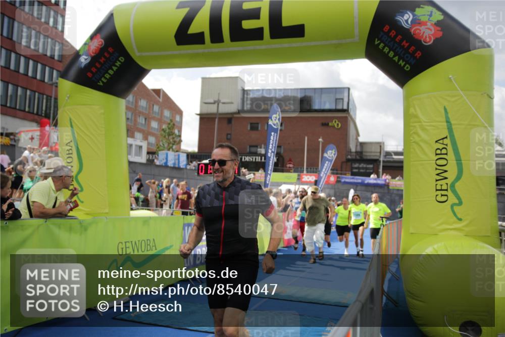 10.08.2025 - GEWOBA Citytriathlon Bremen H.Heesch http://msf.ph/oto/8540047 10.08.2025 11:41:38 Ziel 59, 444 meine-sportfotos.de