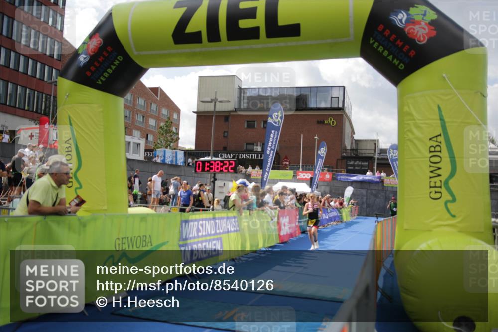 10.08.2025 - GEWOBA Citytriathlon Bremen H.Heesch http://msf.ph/oto/8540126 10.08.2025 11:41:59 Ziel 191, 440, 451, 456 meine-sportfotos.de