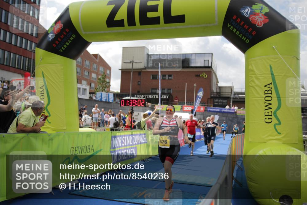 10.08.2025 - GEWOBA Citytriathlon Bremen H.Heesch http://msf.ph/oto/8540236 10.08.2025 11:42:39 Ziel 235, 447, 476 meine-sportfotos.de