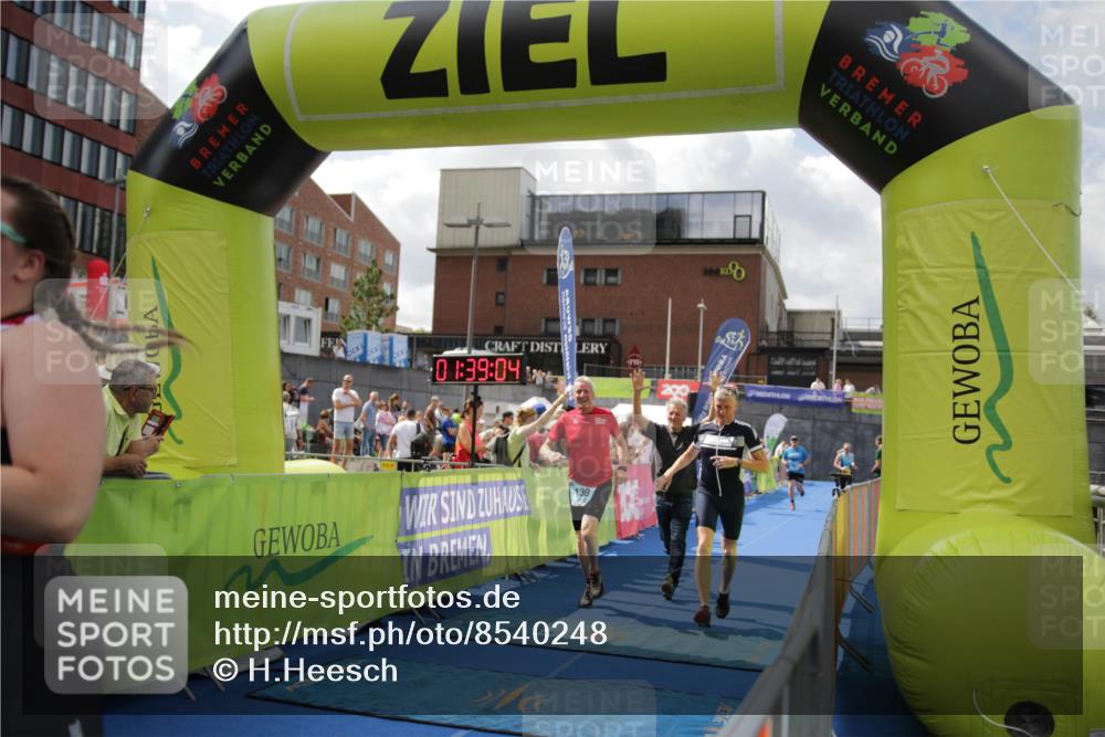 10.08.2025 - GEWOBA Citytriathlon Bremen H.Heesch http://msf.ph/oto/8540248 10.08.2025 11:42:41 Ziel 139, 235, 447, 476 meine-sportfotos.de