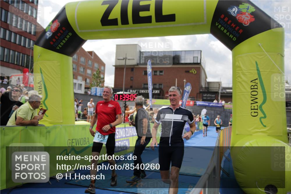 10.08.2025 - GEWOBA Citytriathlon Bremen H.Heesch http://msf.ph/oto/8540260 10.08.2025 11:42:42 Ziel 139, 235, 447, 476 meine-sportfotos.de