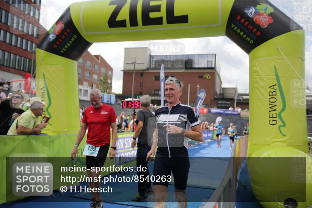 10.08.2025 - GEWOBA Citytriathlon Bremen H.Heesch http://msf.ph/oto/8540263 10.08.2025 11:42:42 Ziel 139, 235, 447, 476 meine-sportfotos.de