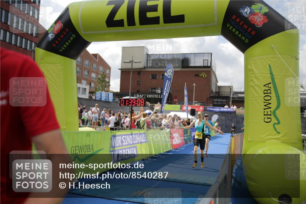 10.08.2025 - GEWOBA Citytriathlon Bremen H.Heesch http://msf.ph/oto/8540287 10.08.2025 11:42:45 Ziel 139, 447, 463 meine-sportfotos.de