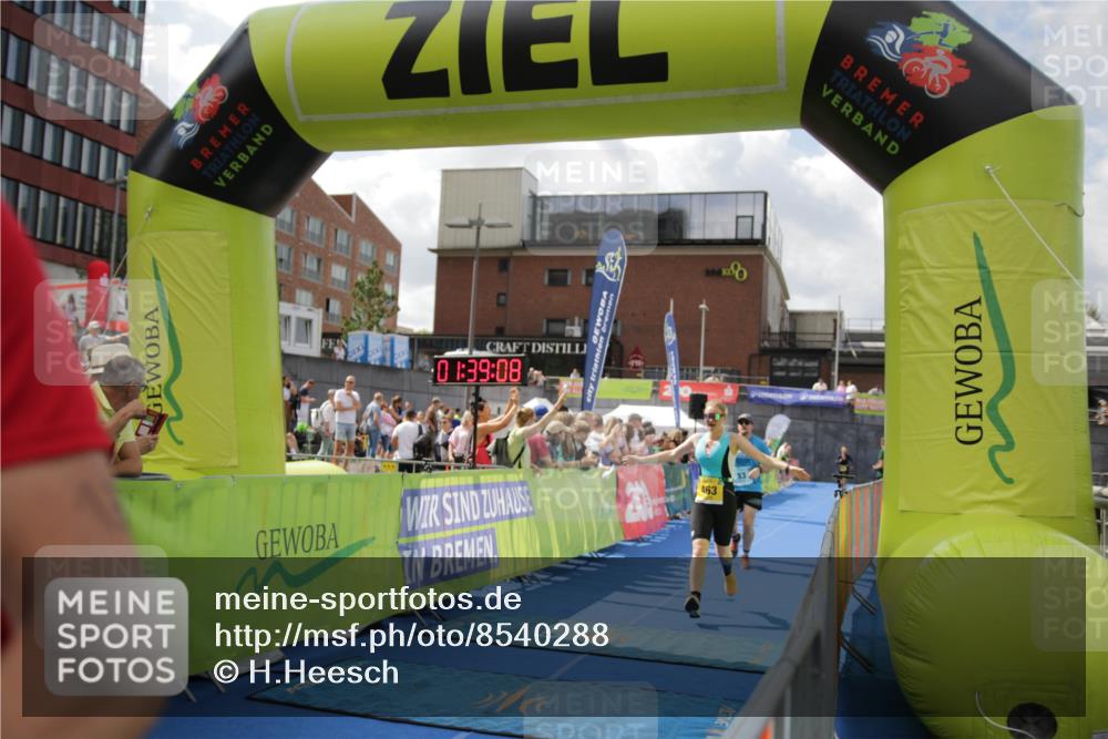 10.08.2025 - GEWOBA Citytriathlon Bremen H.Heesch http://msf.ph/oto/8540288 10.08.2025 11:42:45 Ziel 139, 447, 463 meine-sportfotos.de