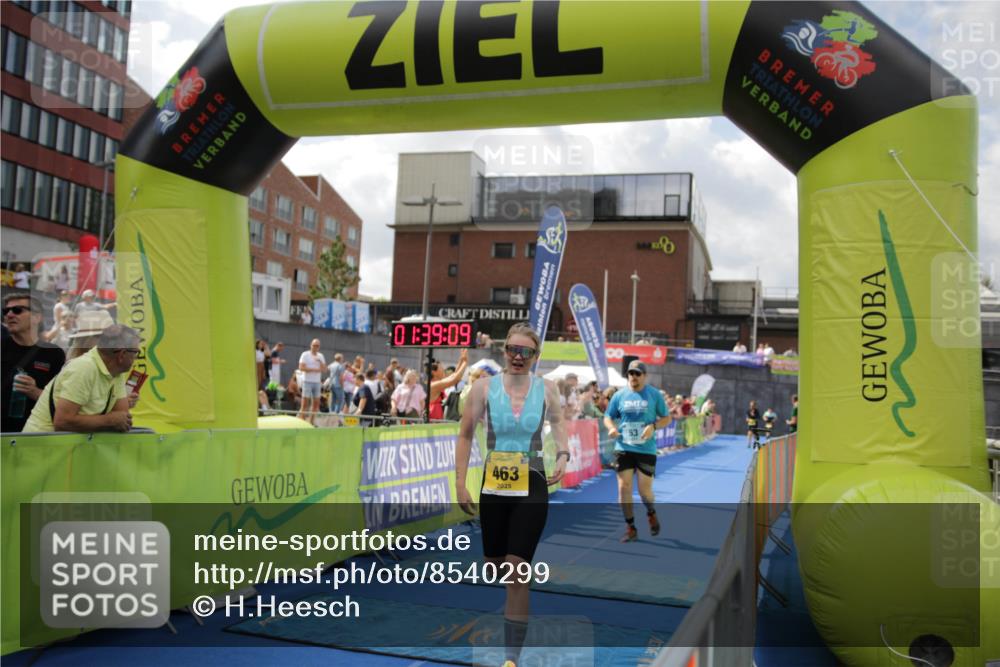 10.08.2025 - GEWOBA Citytriathlon Bremen H.Heesch http://msf.ph/oto/8540299 10.08.2025 11:42:46 Ziel 53, 139, 447, 463 meine-sportfotos.de