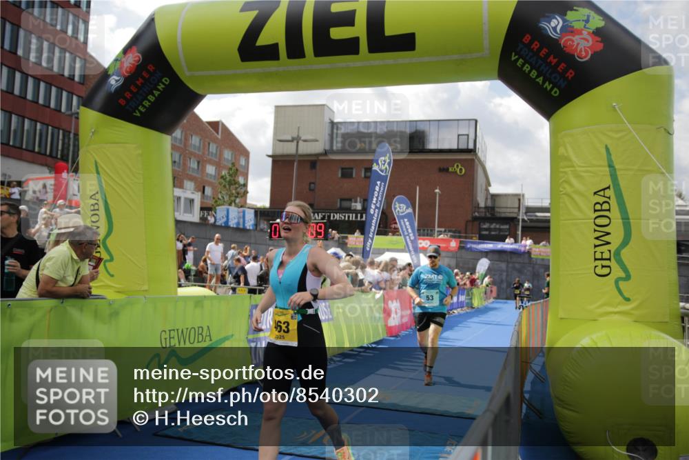 10.08.2025 - GEWOBA Citytriathlon Bremen H.Heesch http://msf.ph/oto/8540302 10.08.2025 11:42:46 Ziel 53, 139, 447, 463 meine-sportfotos.de