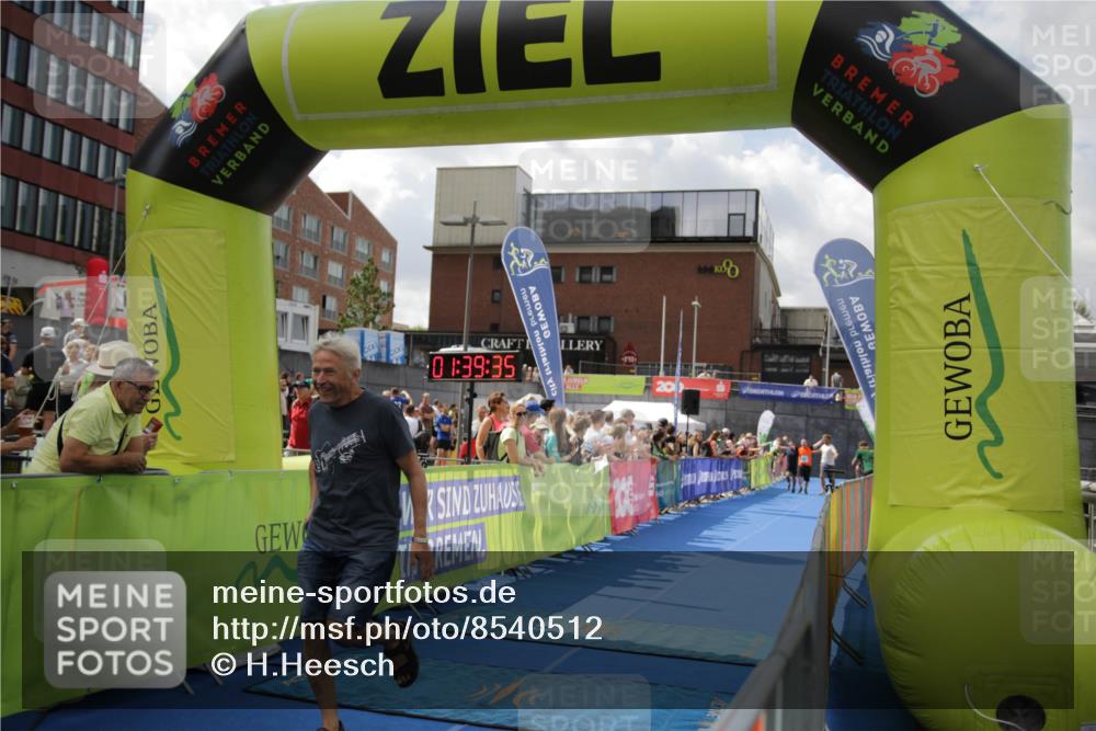 10.08.2025 - GEWOBA Citytriathlon Bremen H.Heesch http://msf.ph/oto/8540512 10.08.2025 11:43:12 Ziel 49, 169, 229, 354, 506 meine-sportfotos.de