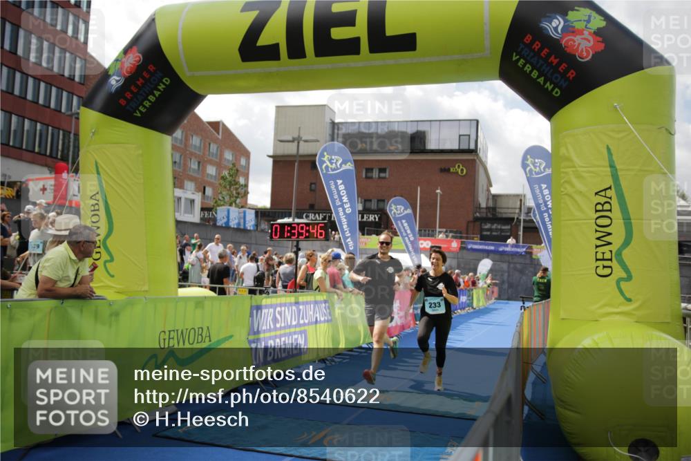 10.08.2025 - GEWOBA Citytriathlon Bremen H.Heesch http://msf.ph/oto/8540622 10.08.2025 11:43:24 Ziel 93, 233 meine-sportfotos.de