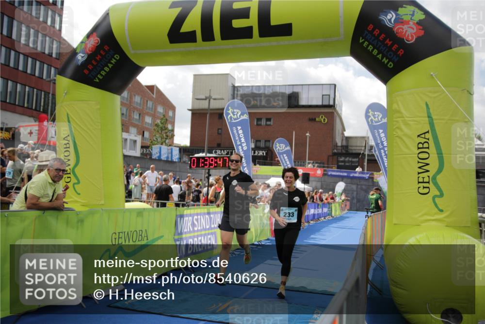 10.08.2025 - GEWOBA Citytriathlon Bremen H.Heesch http://msf.ph/oto/8540626 10.08.2025 11:43:24 Ziel 93, 233 meine-sportfotos.de
