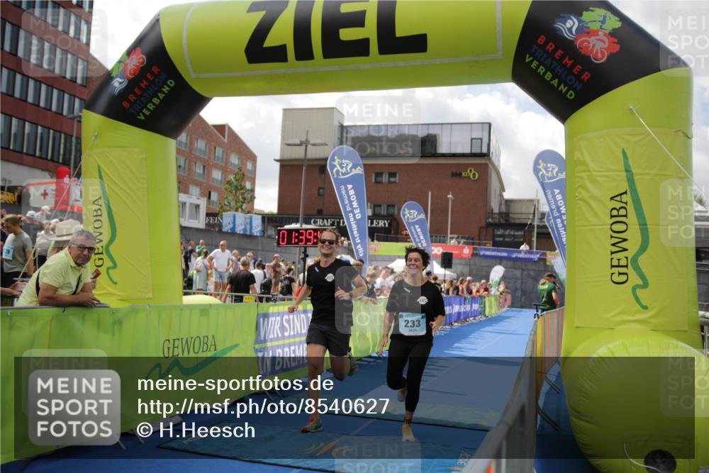 10.08.2025 - GEWOBA Citytriathlon Bremen H.Heesch http://msf.ph/oto/8540627 10.08.2025 11:43:24 Ziel 93, 233 meine-sportfotos.de