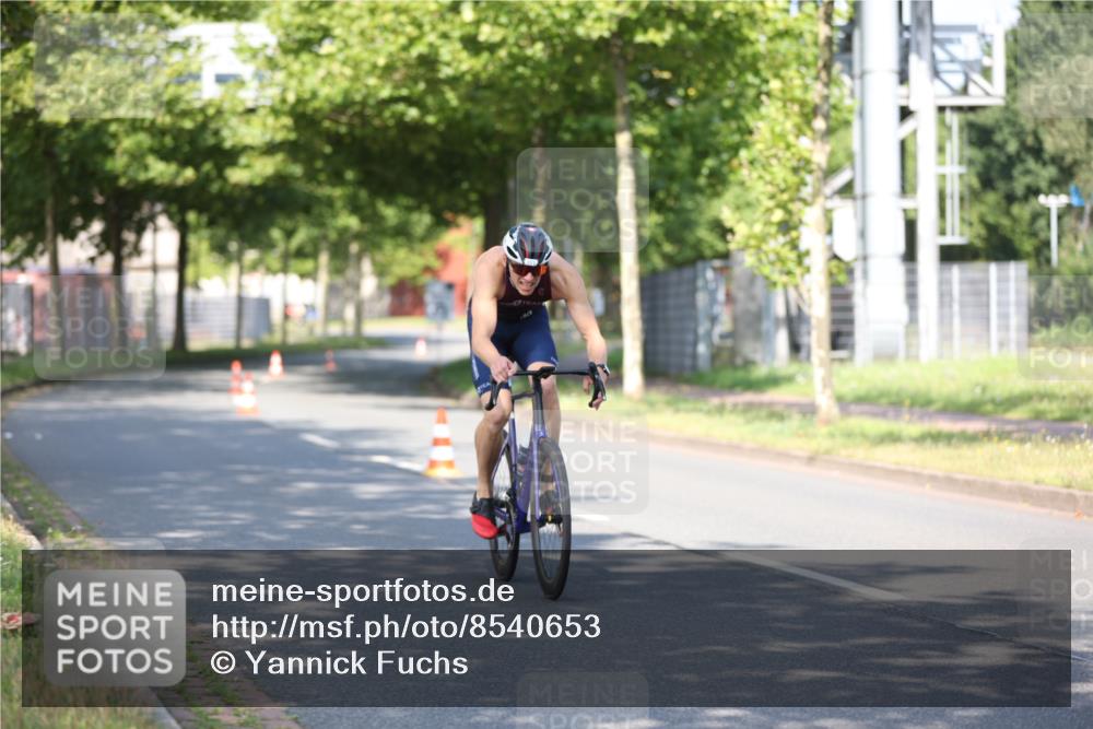 10.08.2025 - GEWOBA Citytriathlon Bremen Yannick Fuchs http://msf.ph/oto/8540653 10.08.2025 10:24:03 Radfahren 391 meine-sportfotos.de