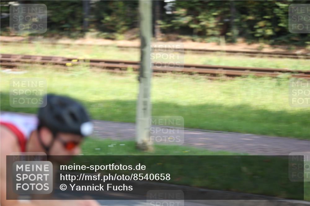 10.08.2025 - GEWOBA Citytriathlon Bremen Yannick Fuchs http://msf.ph/oto/8540658 10.08.2025 10:24:30 Radfahren 398 meine-sportfotos.de