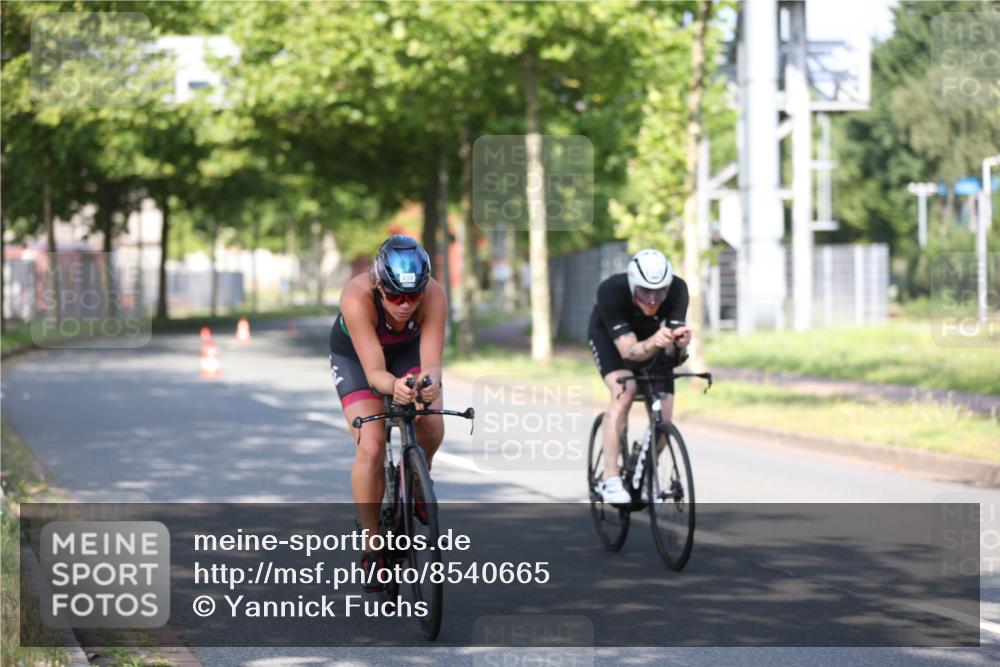 10.08.2025 - GEWOBA Citytriathlon Bremen Yannick Fuchs http://msf.ph/oto/8540665 10.08.2025 10:25:27 Radfahren  meine-sportfotos.de