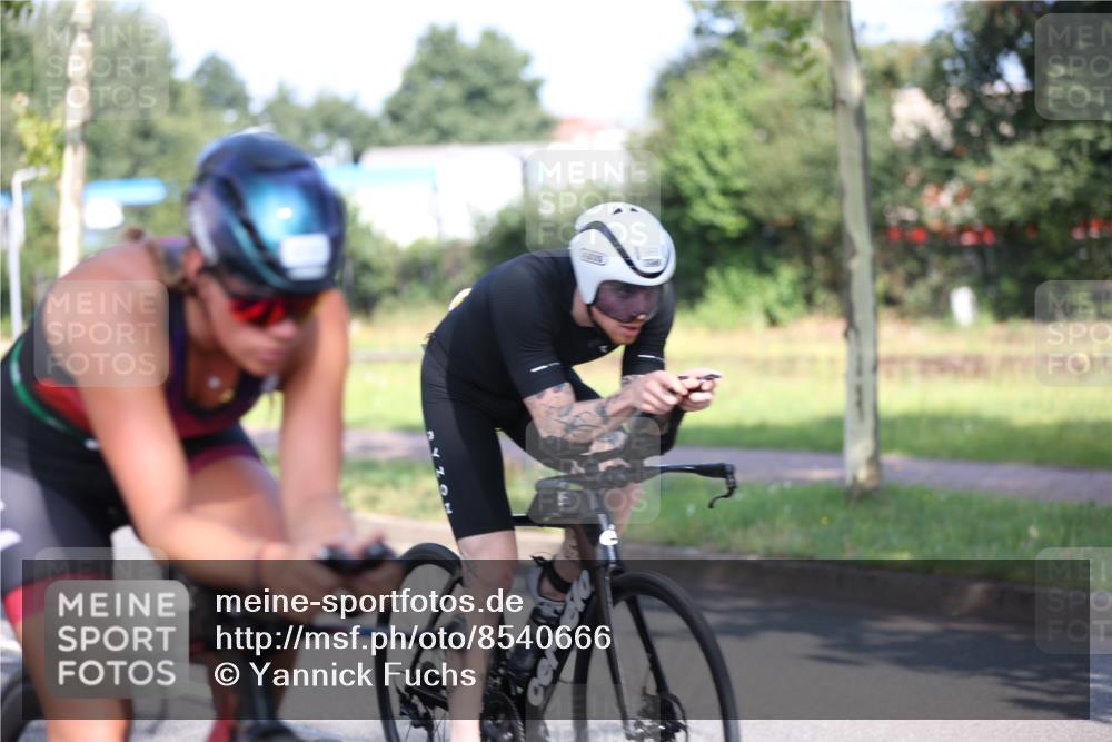 10.08.2025 - GEWOBA Citytriathlon Bremen Yannick Fuchs http://msf.ph/oto/8540666 10.08.2025 10:25:28 Radfahren  meine-sportfotos.de