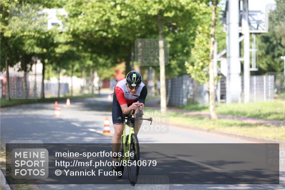 10.08.2025 - GEWOBA Citytriathlon Bremen Yannick Fuchs http://msf.ph/oto/8540679 10.08.2025 10:26:16 Radfahren 395, 507 meine-sportfotos.de