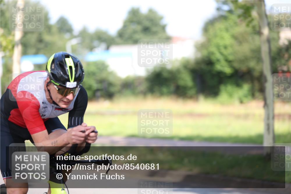 10.08.2025 - GEWOBA Citytriathlon Bremen Yannick Fuchs http://msf.ph/oto/8540681 10.08.2025 10:26:17 Radfahren 395, 507 meine-sportfotos.de
